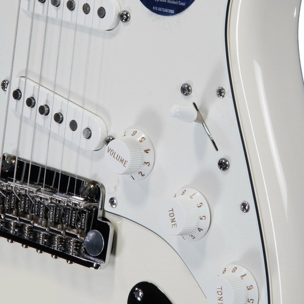 گیتار الکتریک فندر Fender American Standard Stratocaster Olympic White
