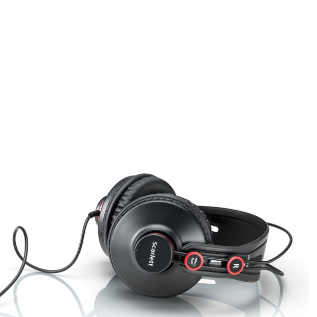 کارت صدا و پکیج استودیو فوکوسرایت Focusrite Scarlett 2i2 Studio Bundle G2