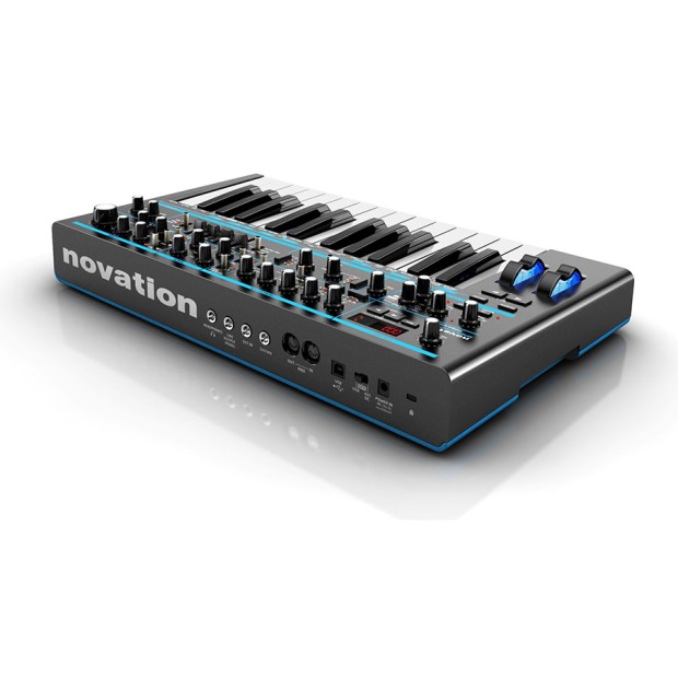 سینتی سایزر نویشن Novation Bass Station II