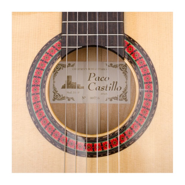 گیتار کلاسیک پاکو کاستیلو Paco Castillo 213F