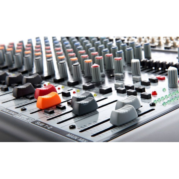 میکسر صدا بهرینگر Behringer Xenyx X1832USB