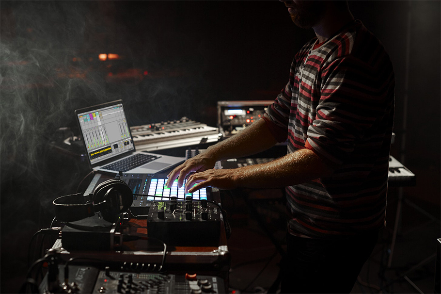 Ableton PUSH 2 میدی کنترلر
