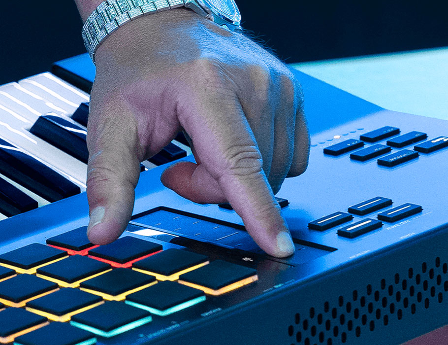 میدی کنترلر AKAI MPC Key 61