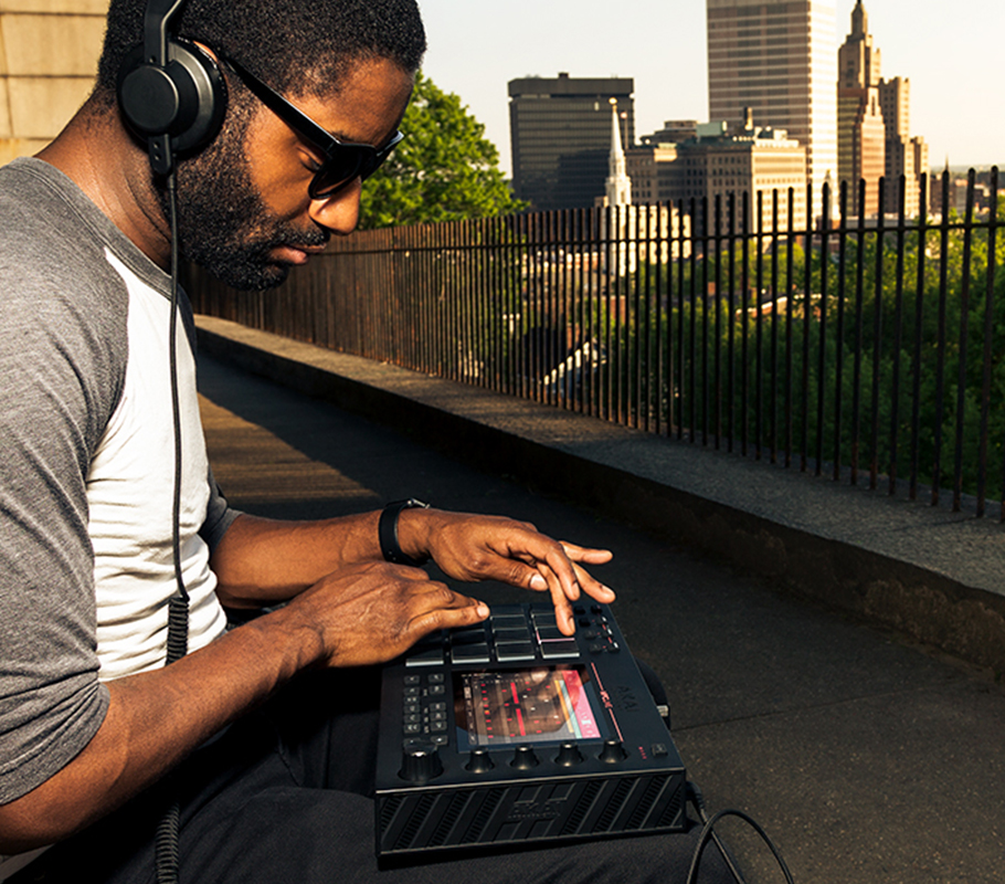 Akai MPC Live میدی کنترلر