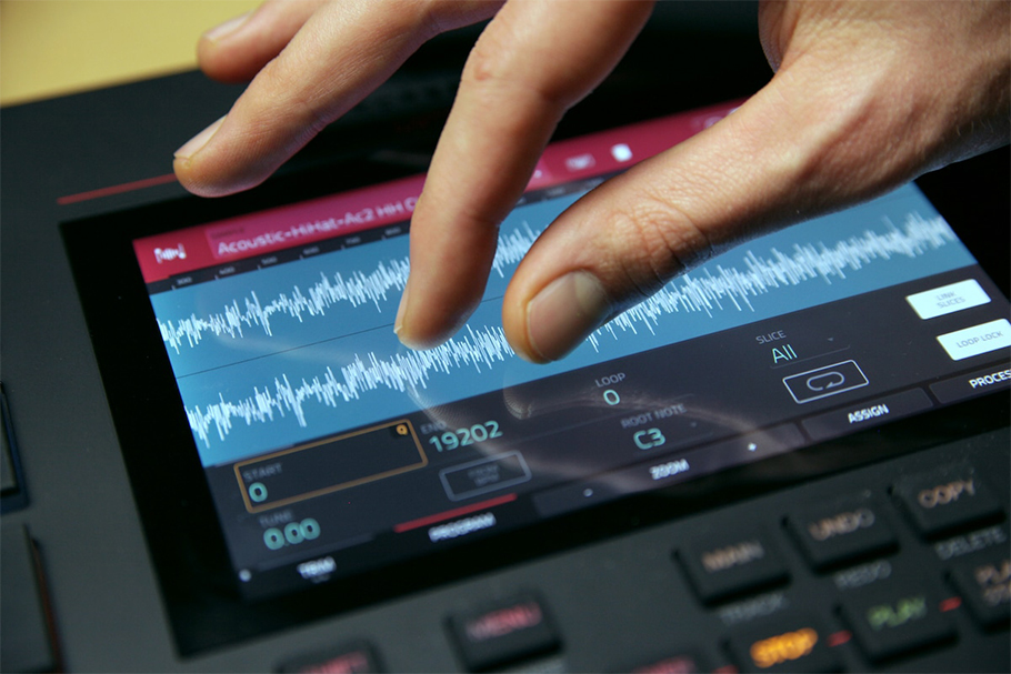 Akai MPC Live میدی کنترلر
