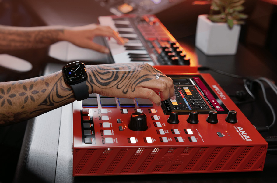 کنترلر نرم افزار AKAI MPC ONE+