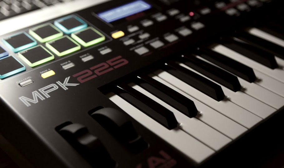 میدی کنترلر AKAI MPK225