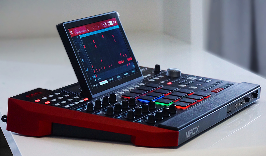 Akai Professional MPC X دی جی کنترلر