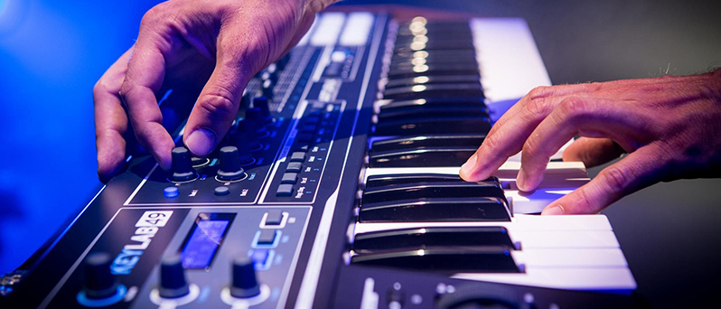 Arturia KeyLab 49 میدی کنترلر