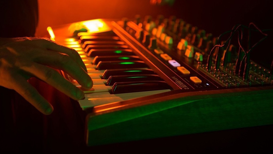  سینتی سایزر  Arturia MiniBrute 2