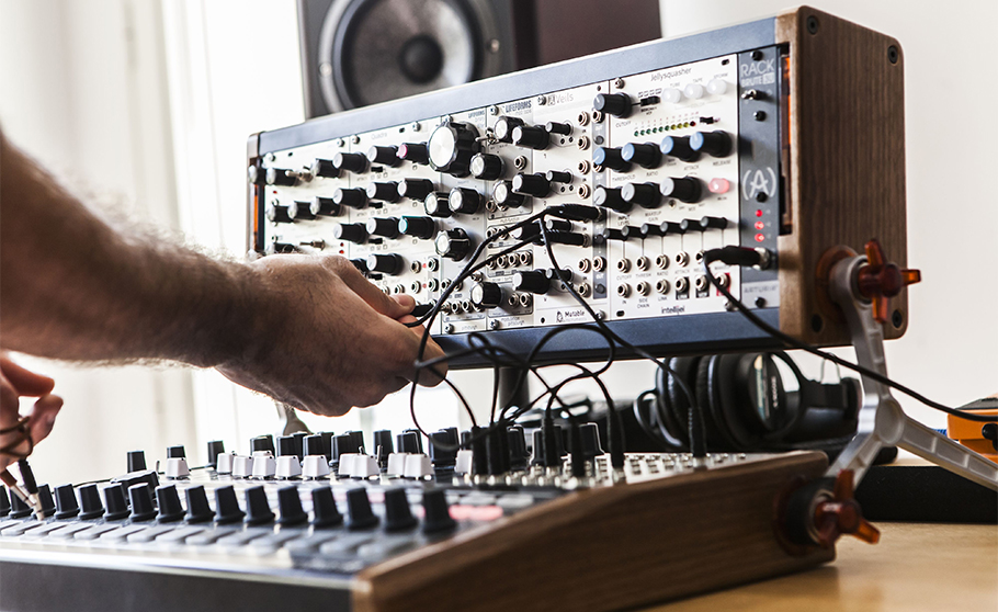  سینتی سایزر  Arturia MiniBrute 2S
