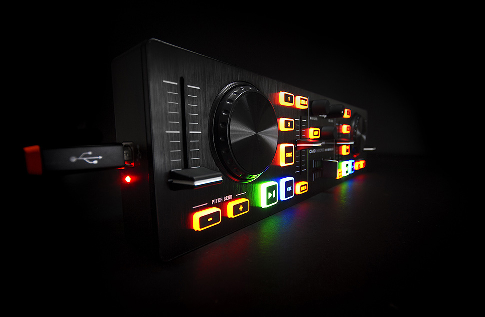 Behringer CMD Micro دی جی کنترلر