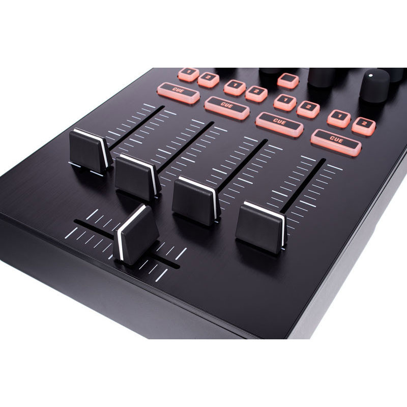 دی جی کنترلر بهرینگر Behringer CMD MM-1