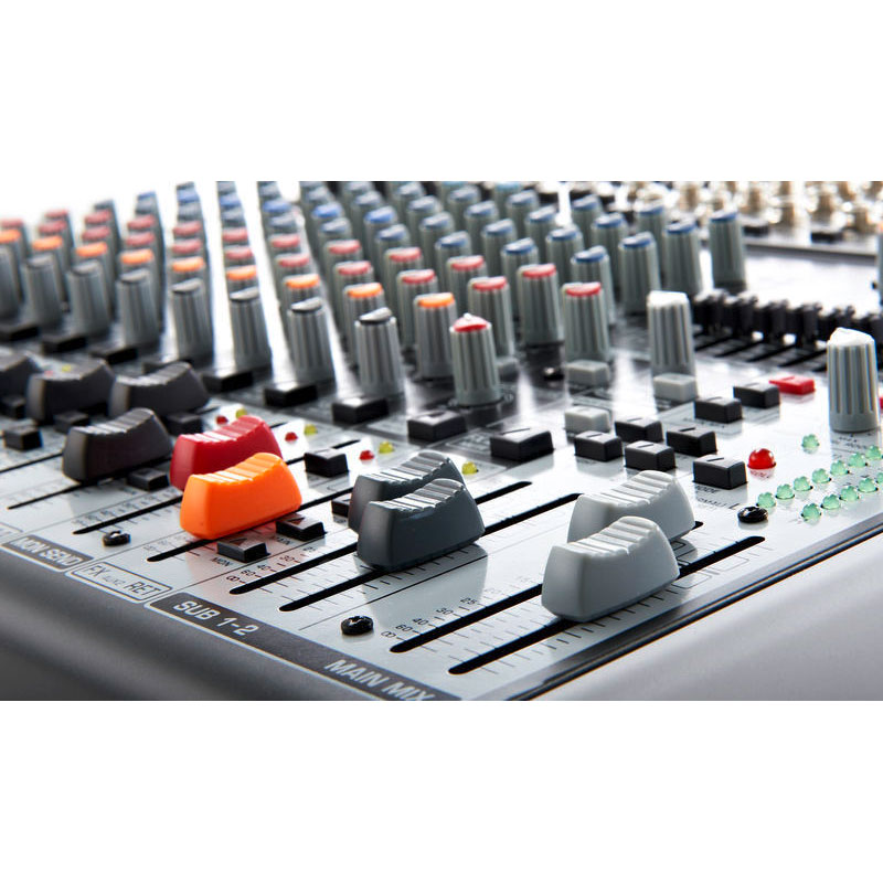 میکسر صدا بهرینگر Behringer Xenyx X1832USB