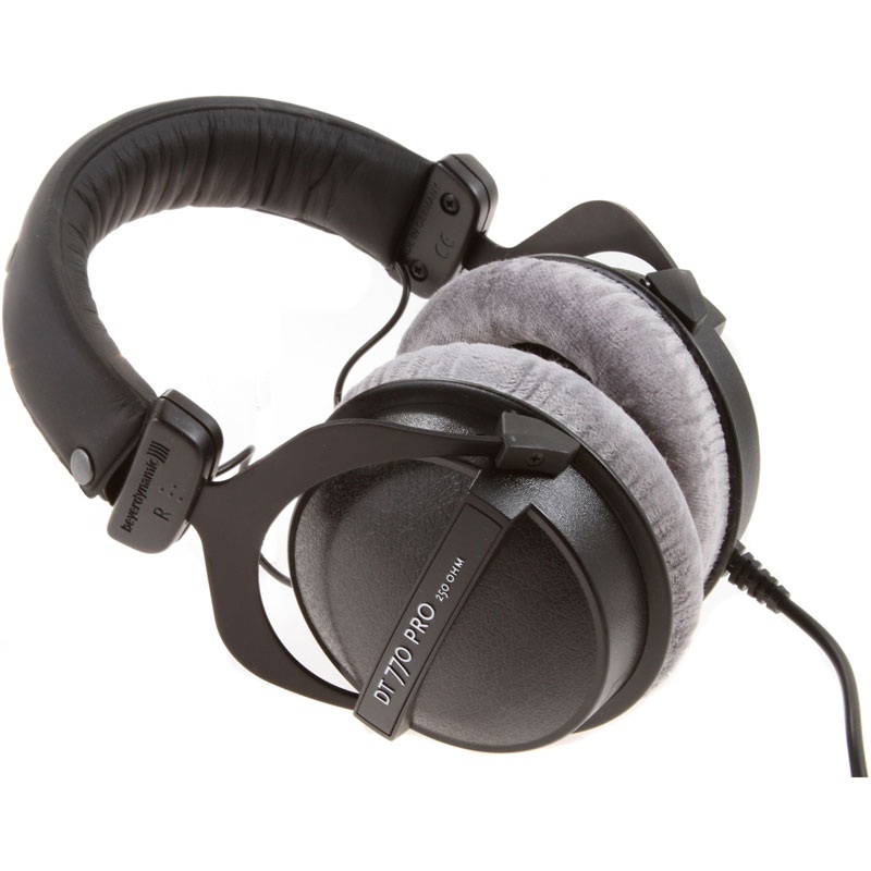 هدفون بیرداینامیک Beyerdynamic DT770 Pro 250 Ohms