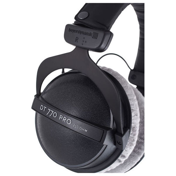 هدفون بیرداینامیک Beyerdynamic DT770 Pro 250 Ohms