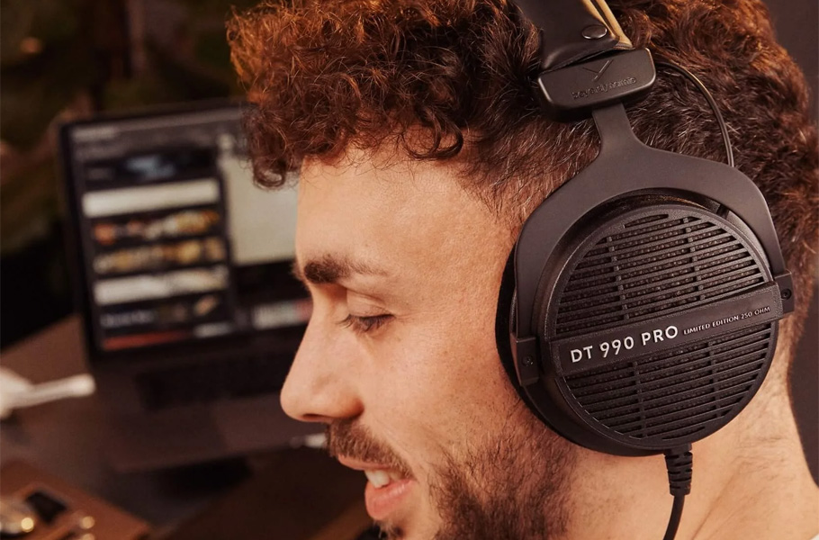 Beyerdynamic DT 990 Pro Black Edition هدفون