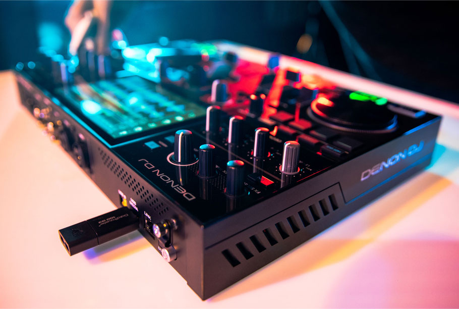 دی جی کنترلر Denon DJ Prime GO