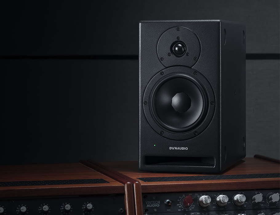 اسپیکر مانیتورینگ DynAudio Core 7