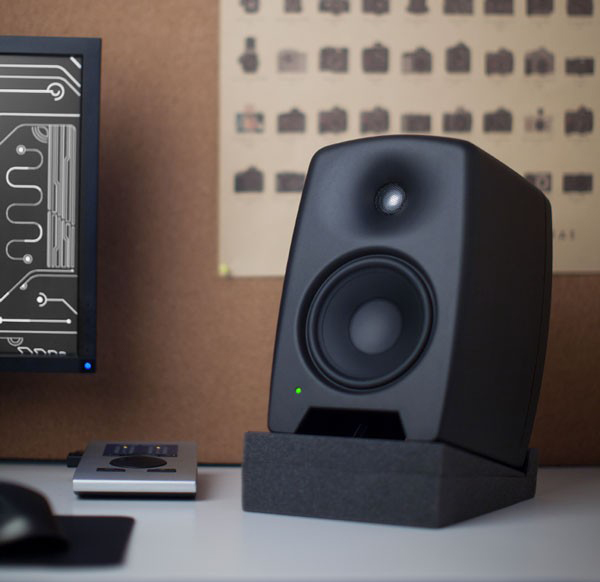 Genelec M040AM اسپیکر مانیتورینگ