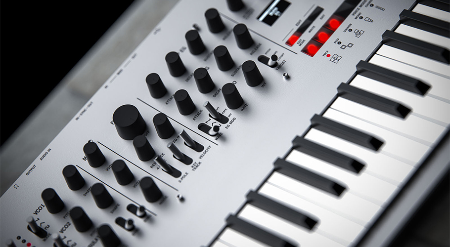 Korg Minilogue سینتی سایزر