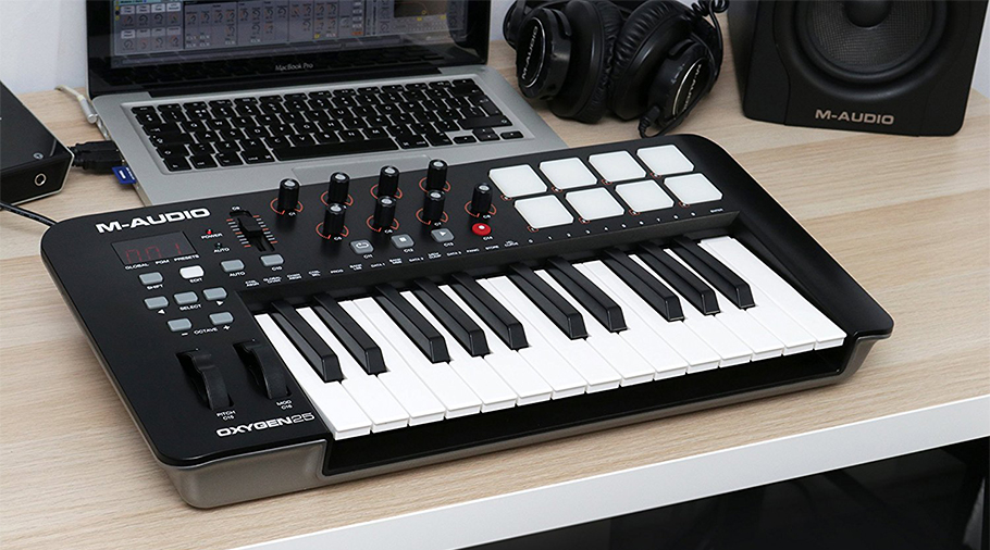 M-Audio Oxygen 25 New میدی کنترلر