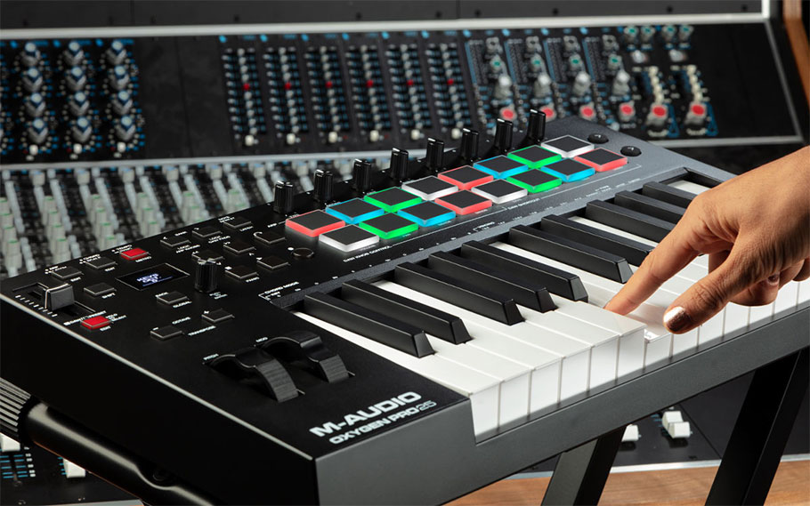 میدی کنترلر M-Audio Oxygen Pro 25