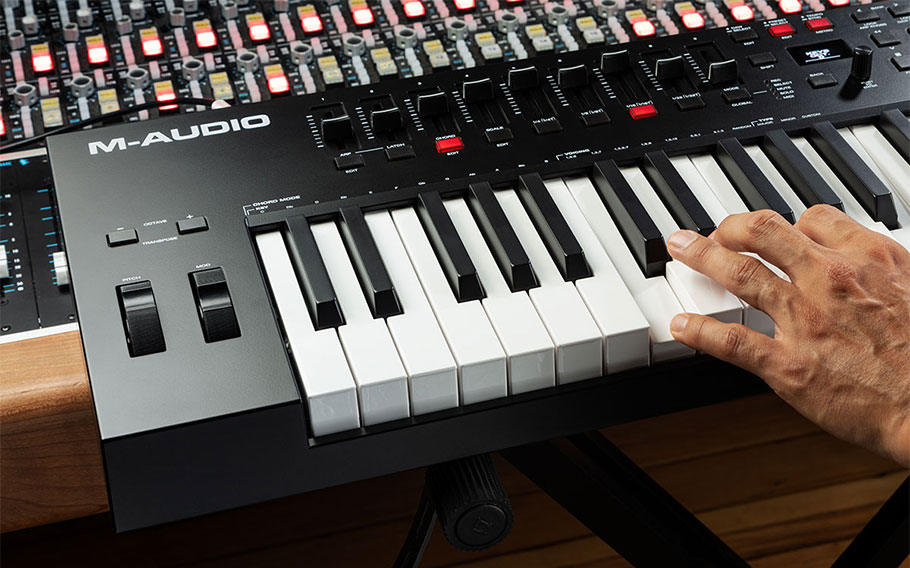 میدی کنترلر M-Audio Oxygen Pro 61