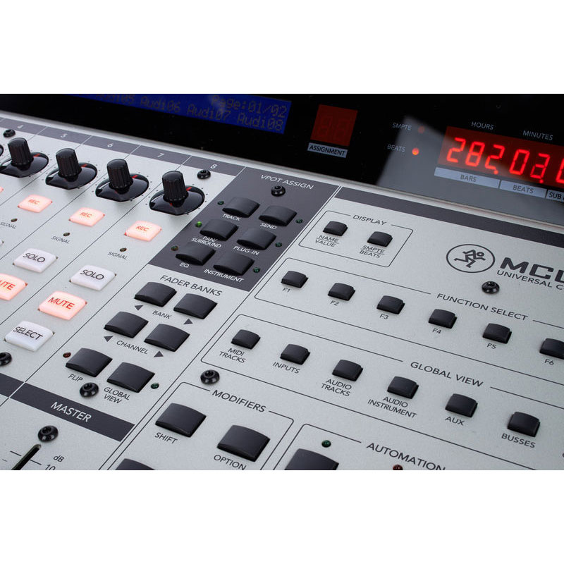 کنترلر نرم افزار مکی Mackie Control Universal Pro
