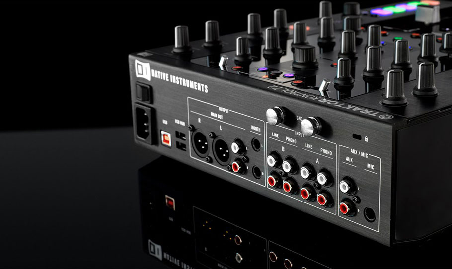 میکسر دی جی Native Instruments Traktor Kontrol Z2