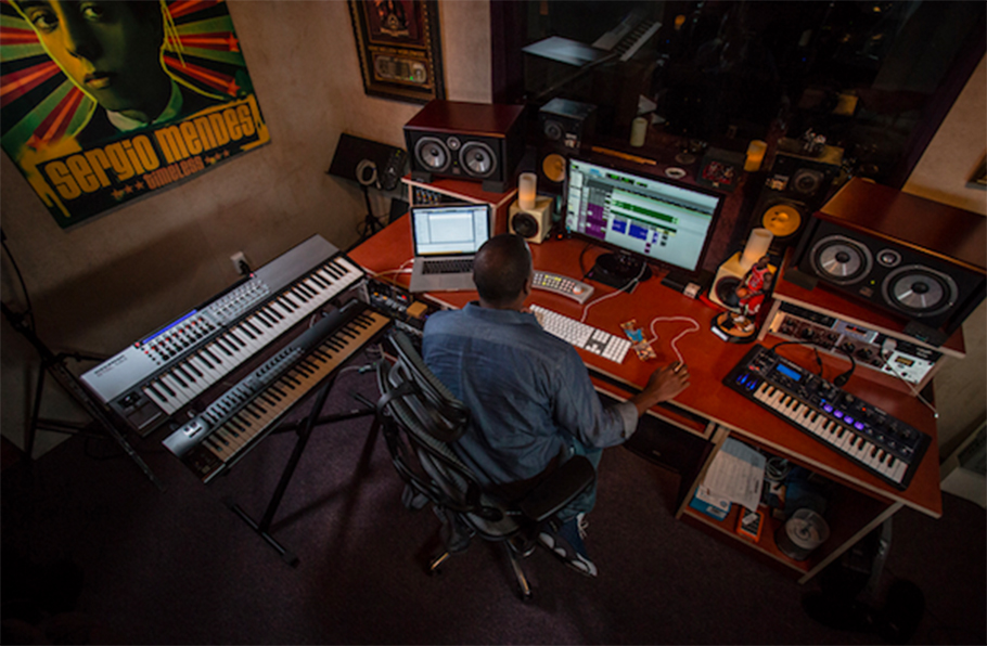 Novation 49 SL MKII میدی کنترلر