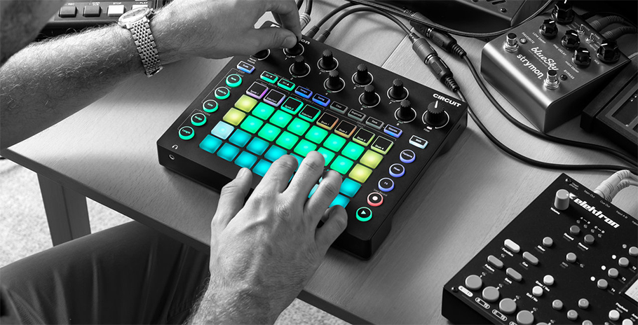 Novation Circuit سینتی سایزر و پد کنترلر