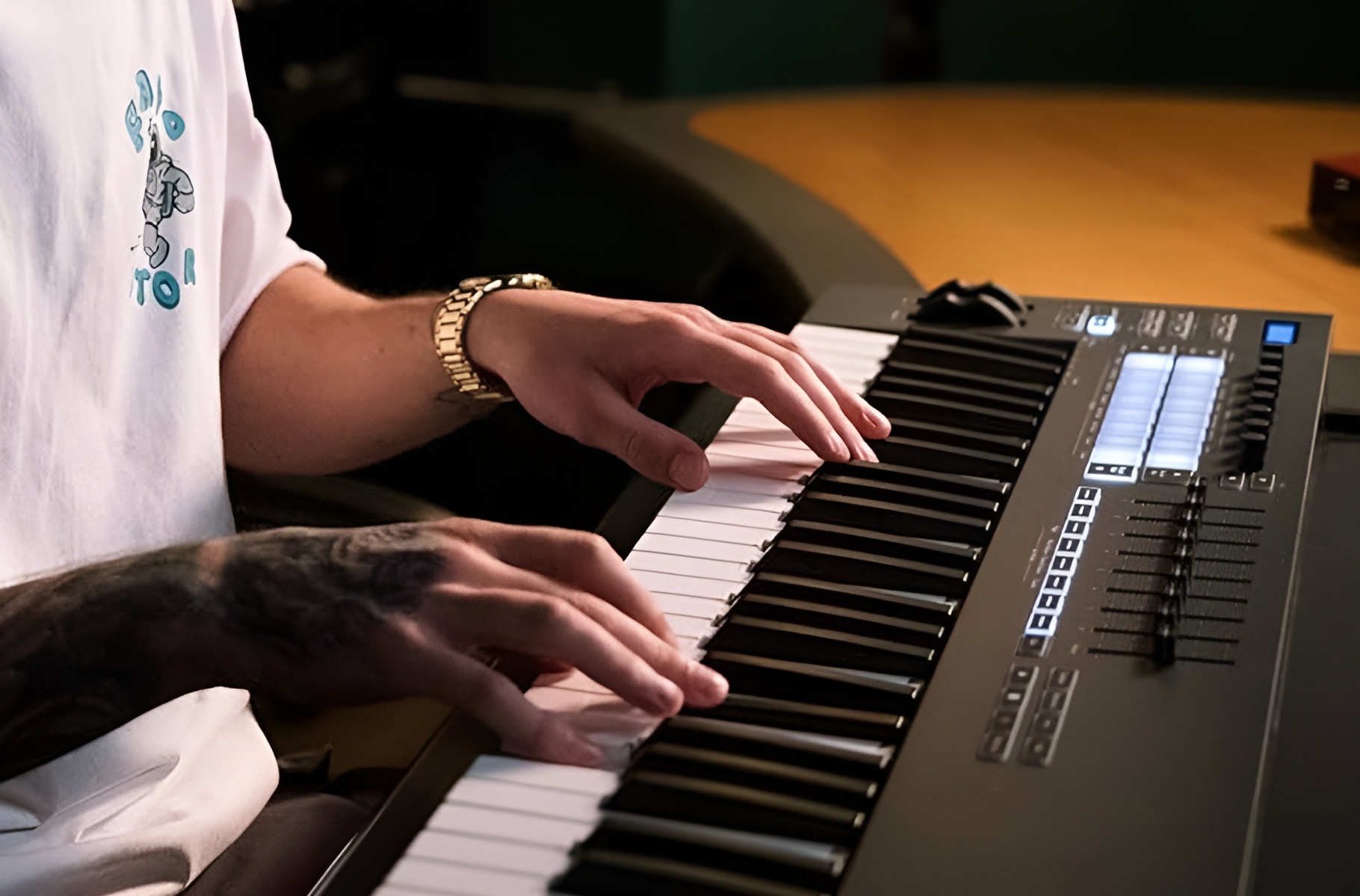 میدی کنترلر Novation FLkey 49