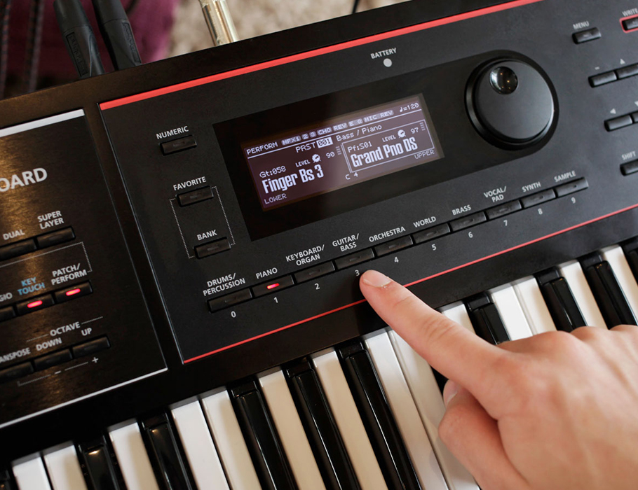Roland JUNO-DS61 سینتی سایزر