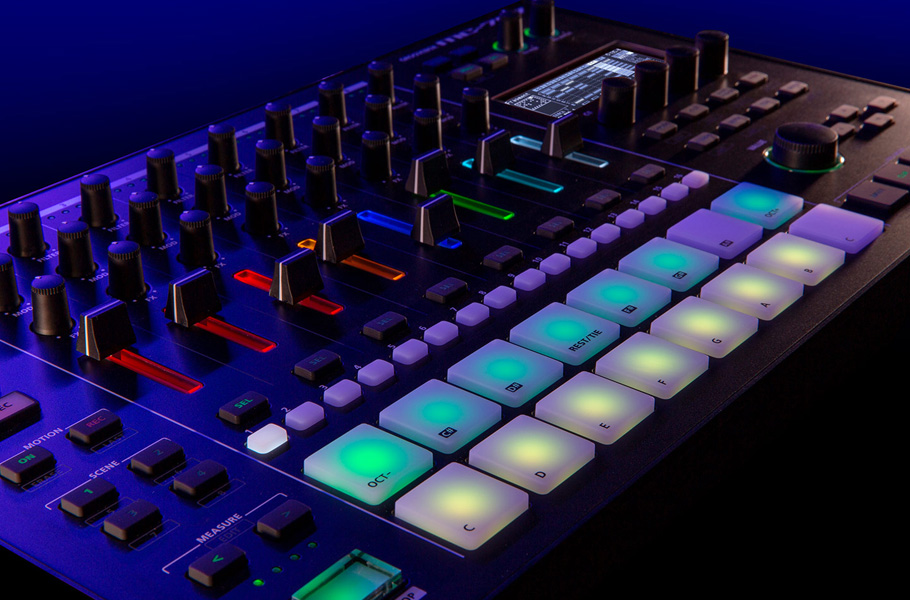 Roland MC-707