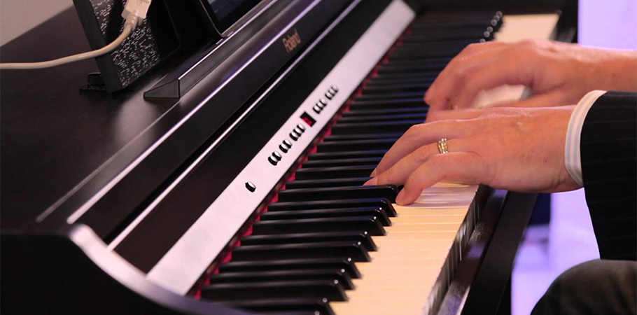 Roland RP401-R پیانو دیجیتال