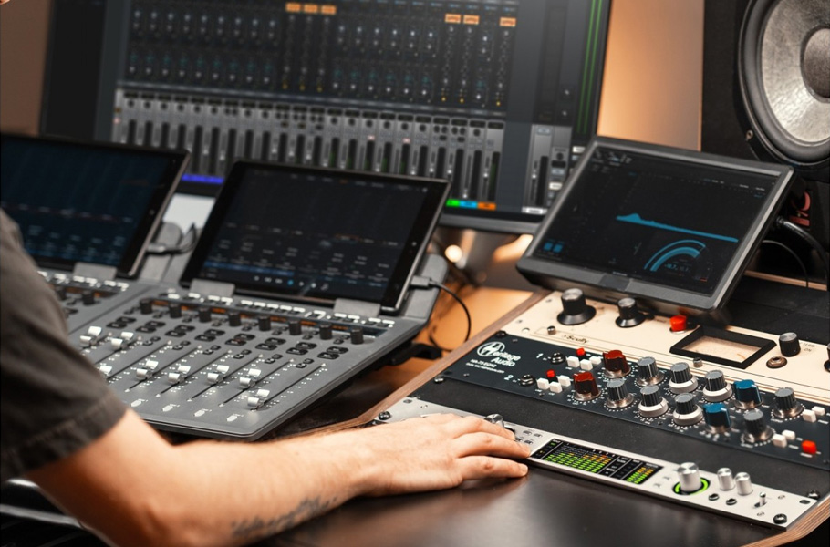 کارت صدا Universal Audio Apollo x8 Gen 2 Essentials+