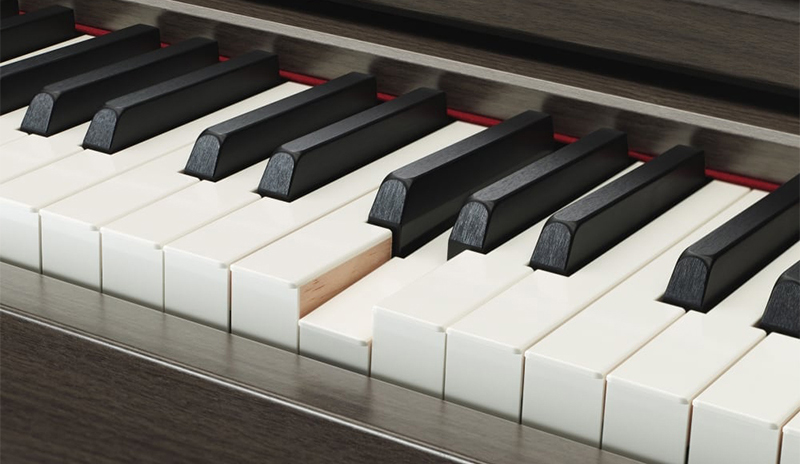 Yamaha CLP-645 WH پیانو دیجیتال