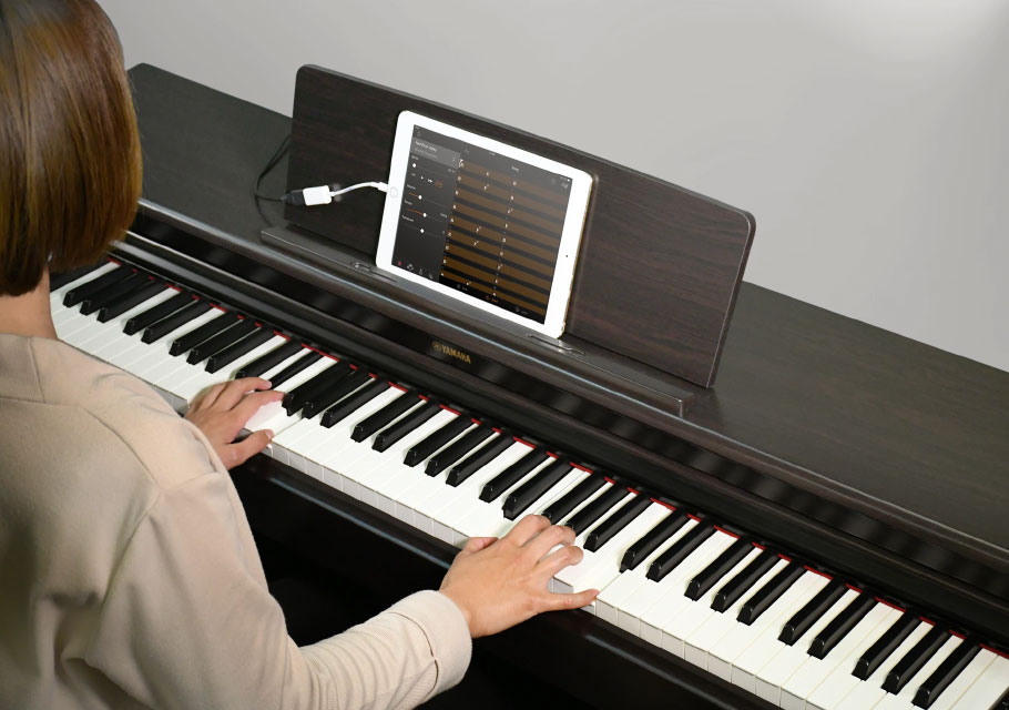 پیانو دیجیتال Yamaha CLP-735 B