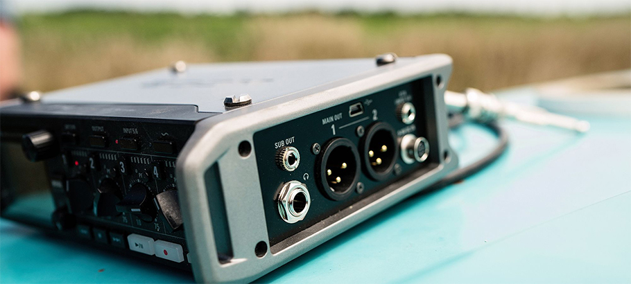 ZOOM F4 Multitrack Field Recorder رکوردر صدا